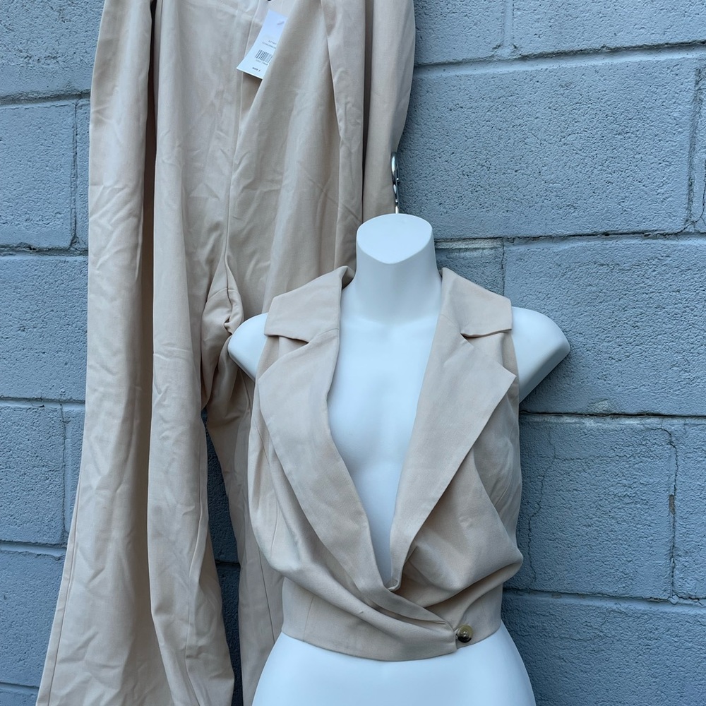 cream suit halter set 🔅 perfect for spring!